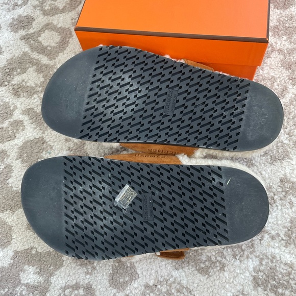 Hermes Chypre Sandal. 37.5, box, receipt, bags included. - Picture 2 of 5